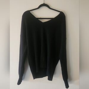 Nordstrom V-Neck Sweater Size XL